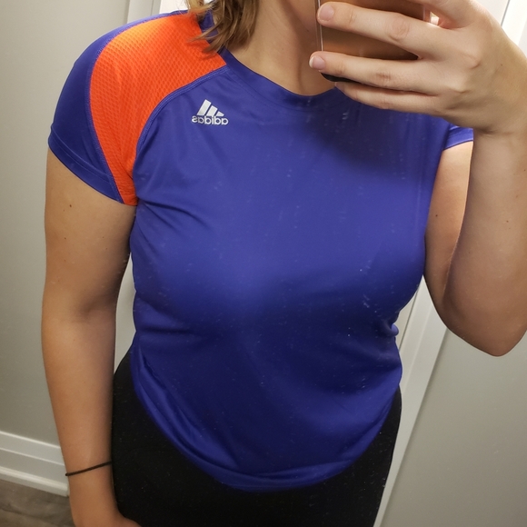 Adidas top - Picture 1 of 4